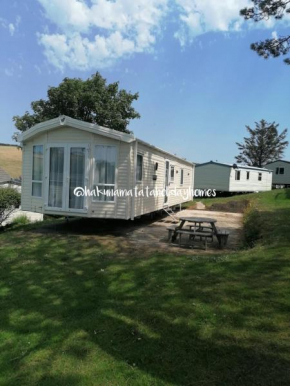 Hakuna Matata Holiday Homes - Newquay Bay Resort